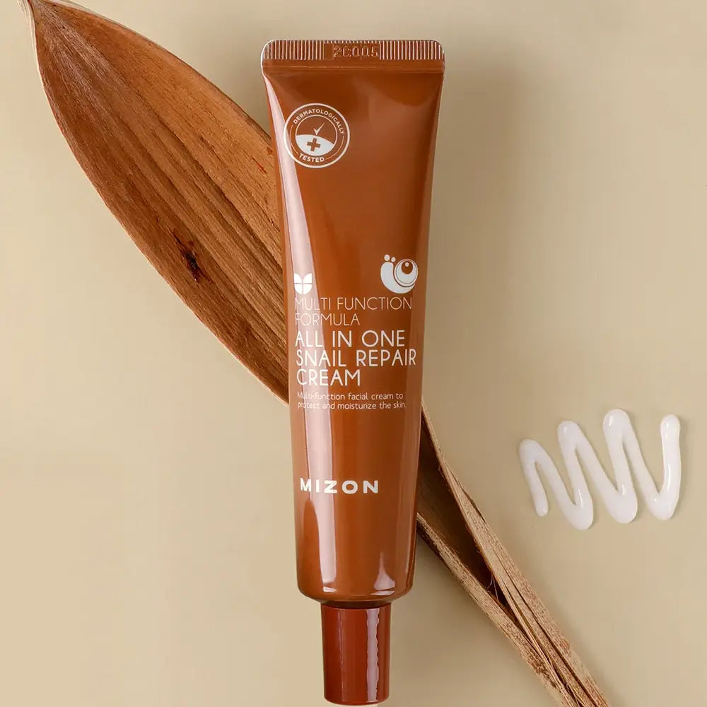 MIZON All In One Schnecken Repair Creme - Gesichtscreme mit Schneckensekret-Filtrat und Centella Asiatica Extrakt zur Hydratation und Hautkomfort - 35 ml
