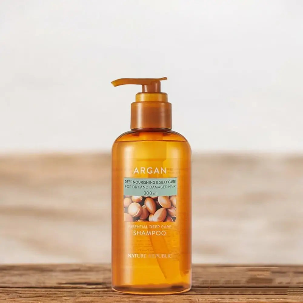 NATURE REPUBLIC Argan Essential Feuchtigkeitsspendendes Shampoo für trockenes Haar - Intensive Reparatur und Glanz, 300 ml
