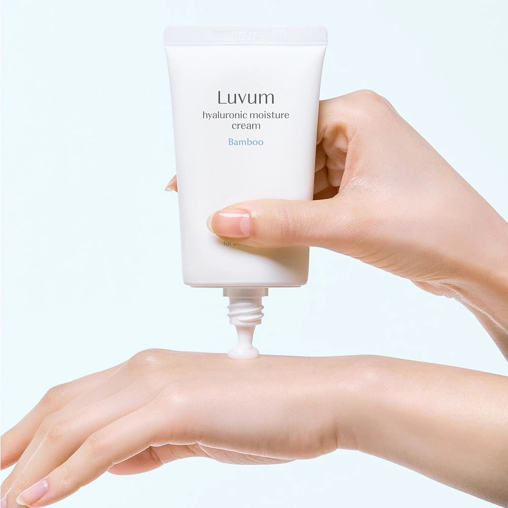 LUVUM Bambus Hyaluronsäure Feuchtigkeitscreme - Gesichtscreme mit Hyaluronsäure und Bambuswasser zur Hydratation und Hautkomfortpflege - 70 ml
