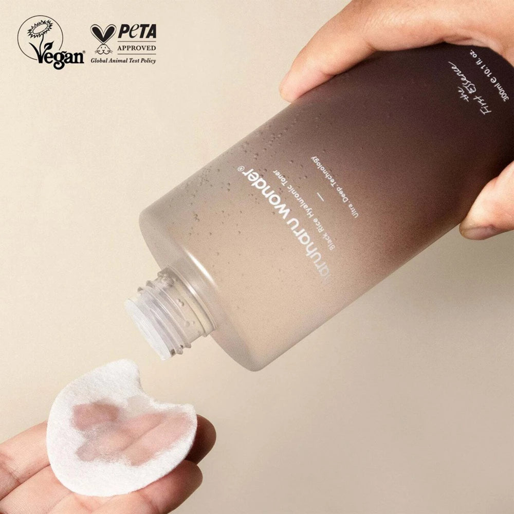 HARUHARU WONDER Black Rice Hyaluronic Toner - Gesichtswasser mit fermentiertem schwarzem Reisextrakt und Hyaluronsäure, das zur Hautfeuchtigkeit und zur Aufrechterhaltung eines optimalen Feuchtigkeitsniveaus beiträgt - 300 ml
