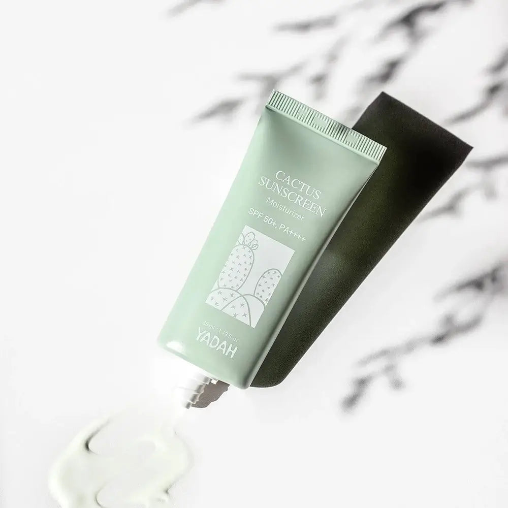 YADAH Kaktus-Sonnencreme LSF 50 - Gesichtscreme mit Panthenol und Tocopherol für LSF50+ PA++++ UV-Schutz und Hautfeuchtigkeit - 35 ml