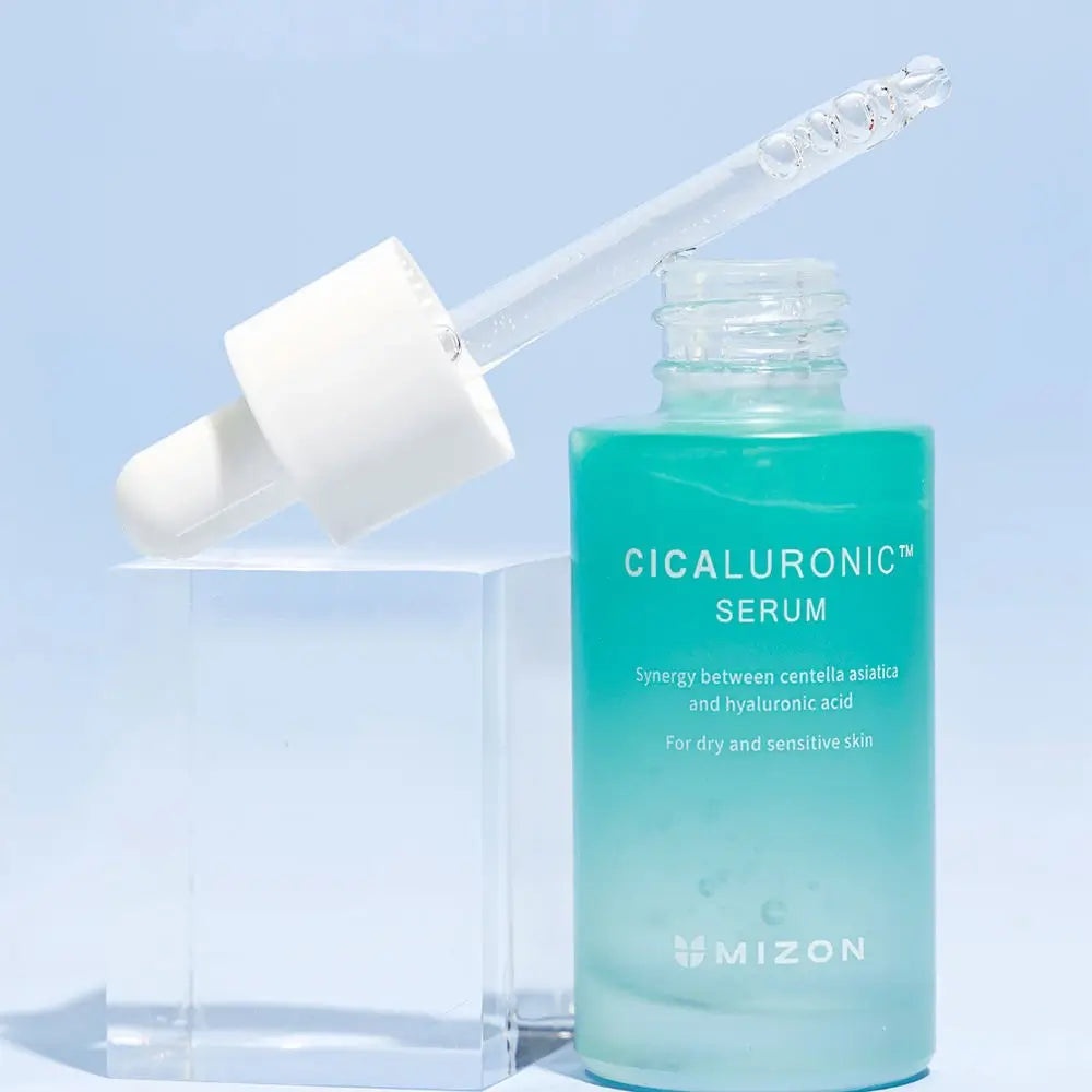 Mizon Cicaluronic Serum - Intensive beruhigende und feuchtigkeitsspendende Gesichtsbehandlung, 30 ml