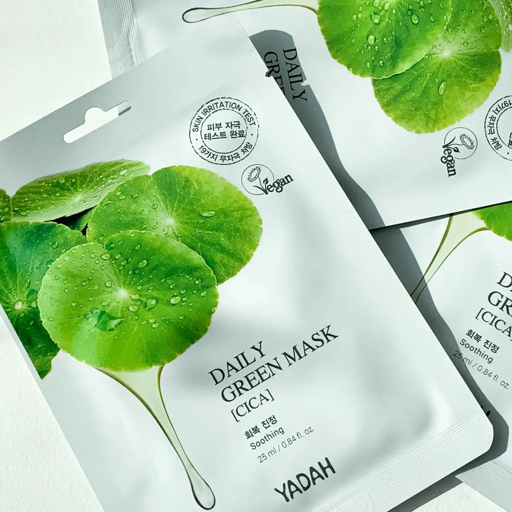 YADAH Daily Green Cica Maske - Gesichtsmaske mit Centella Asiatica und Vitamin C zur Beruhigung, Reinigung und Regeneration empfindlicher Haut - 25 ml