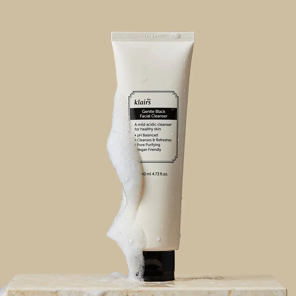 Dear Klairs Gentle Black Gesichtsreinigungsschaum - sanfte Reinigung und intensive Feuchtigkeit, 140 ml
