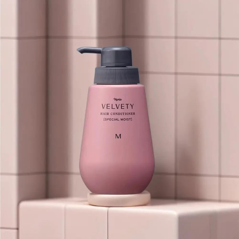 VELVETY Haarconditioner M Special Moist - Conditioner formuliert mit Glycerin und hydrolysierten Sojaproteinen, die zur Haard hydratisierung und zur Aufrechterhaltung des pH-Gleichgewichts beitragen - 400 ml