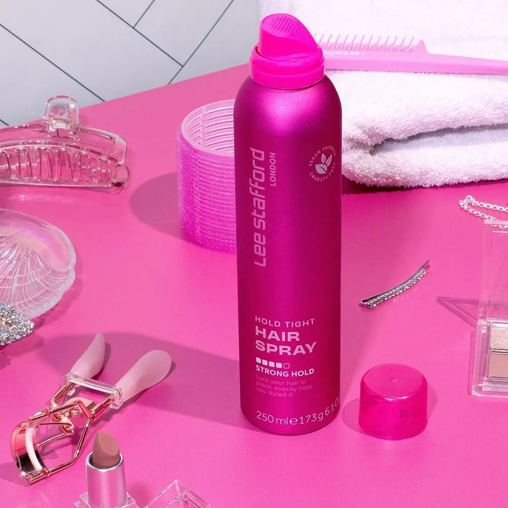 LEE STAFFORD Halt Haarspray - Fixierspray mit Panthenol (Provitamin B5) und Benzophenone-4, das hilft, die Frisur den ganzen Tag über zu halten - 250 ml