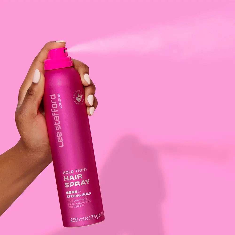 LEE STAFFORD Halt Haarspray - Fixierspray mit Panthenol (Provitamin B5) und Benzophenone-4, das hilft, die Frisur den ganzen Tag über zu halten - 250 ml