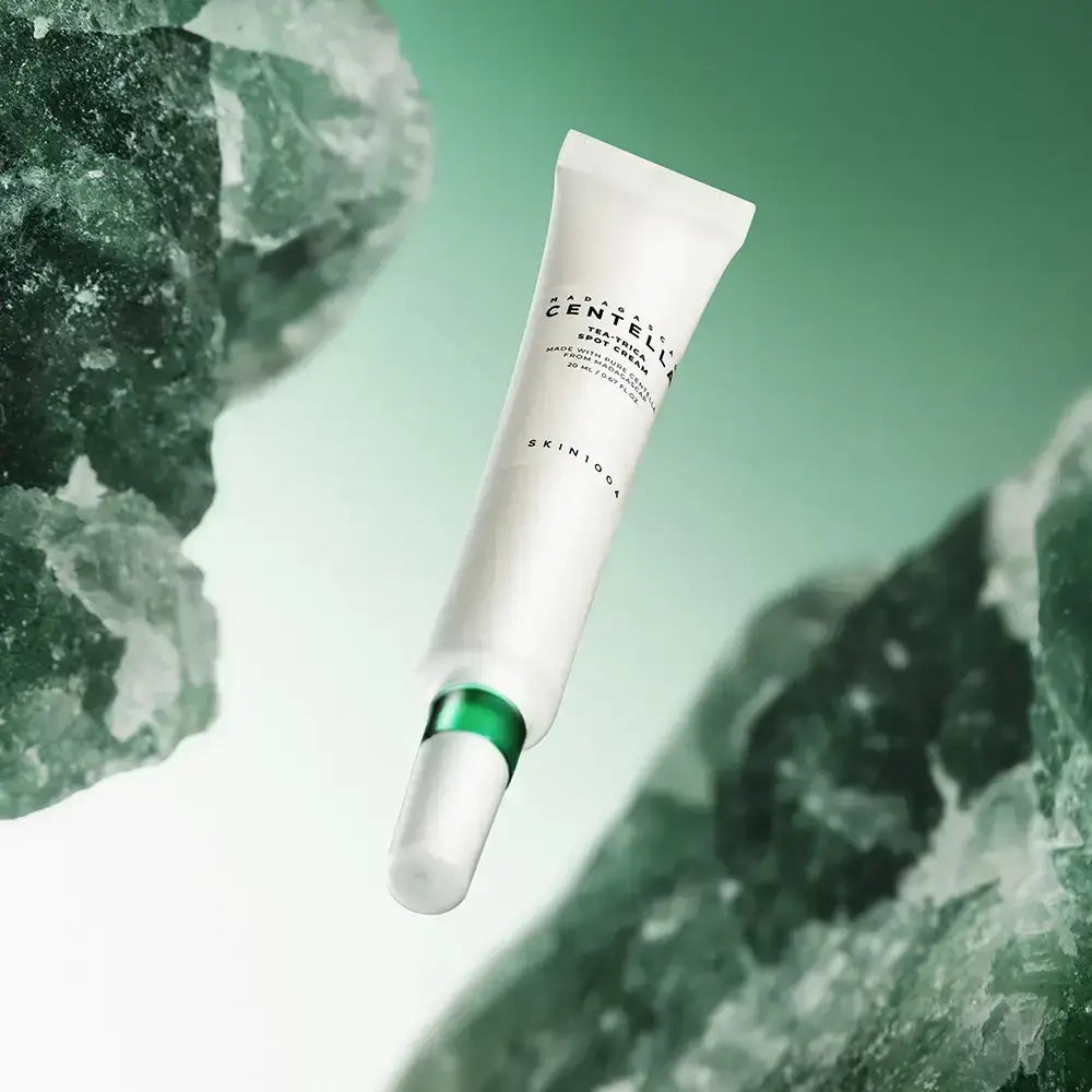 SKIN1004 Madagascar Centella Tea-Trica Spot Cream - Gesichtscreme mit Centella Asiatica-Extrakt und Teebaumblattwasser zur Beruhigung problematischer Hautstellen und zur Reduzierung des Erscheinungsbildes von Unreinheiten - 20 ml