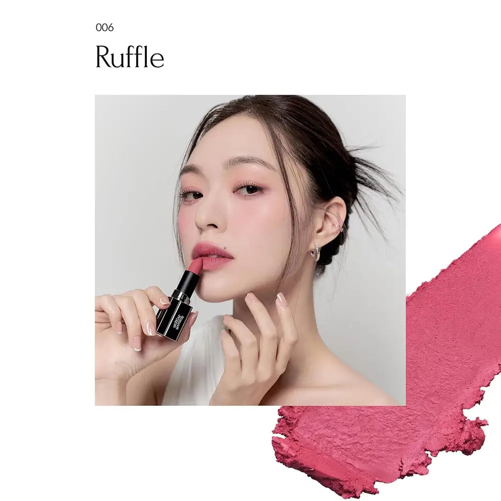 MUZIGAE MANSION Moodwear Blur - ruj cu finisaj mat-catifelat, formulat cu ulei de macese si squalan derivat din masline, care contribuie la hidratarea buzelor si la metinerea confortului - 4 gr - 006 Ruffle