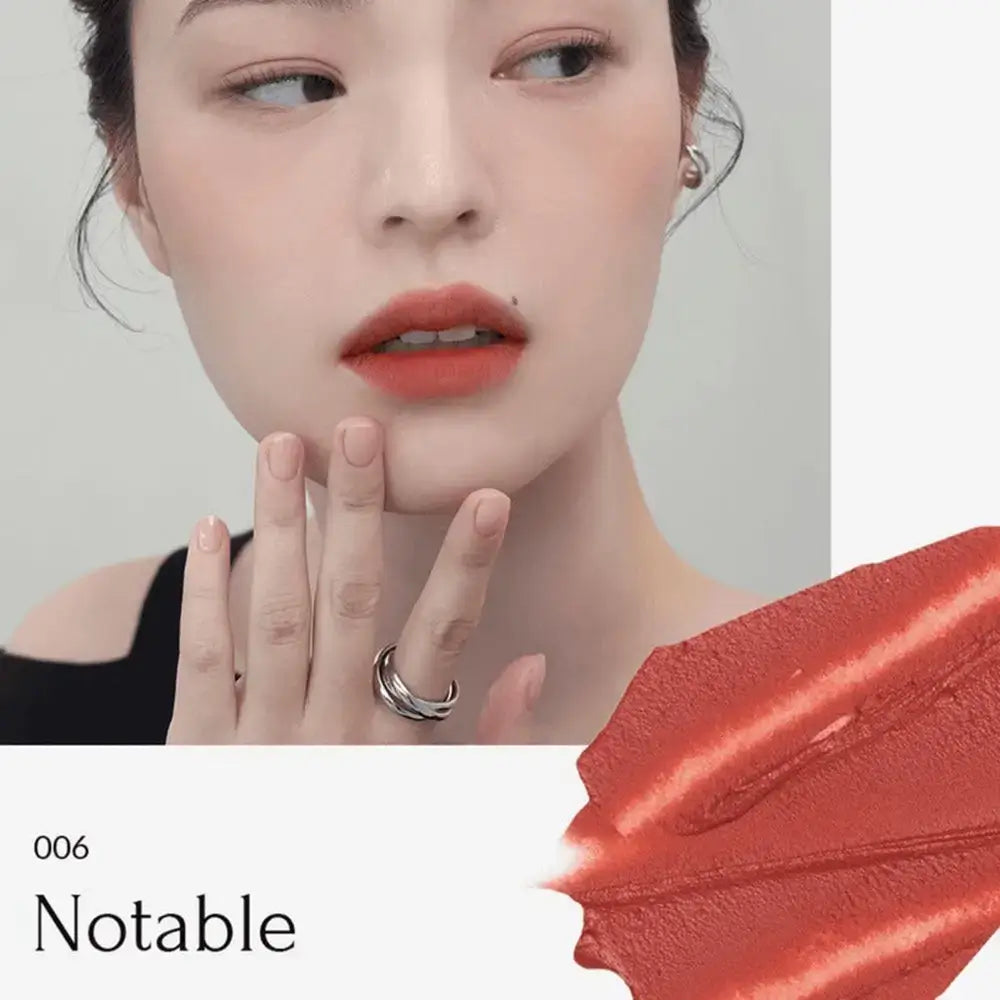 MUZIGAE MANSION Objet Liquid - nuantator pentru buze formulat cu ulei de macese si complex de acid hialuronic, care contribuie la hidratarea buzelor si la mentinerea aspectului neted - 6 ml - 006 Notable