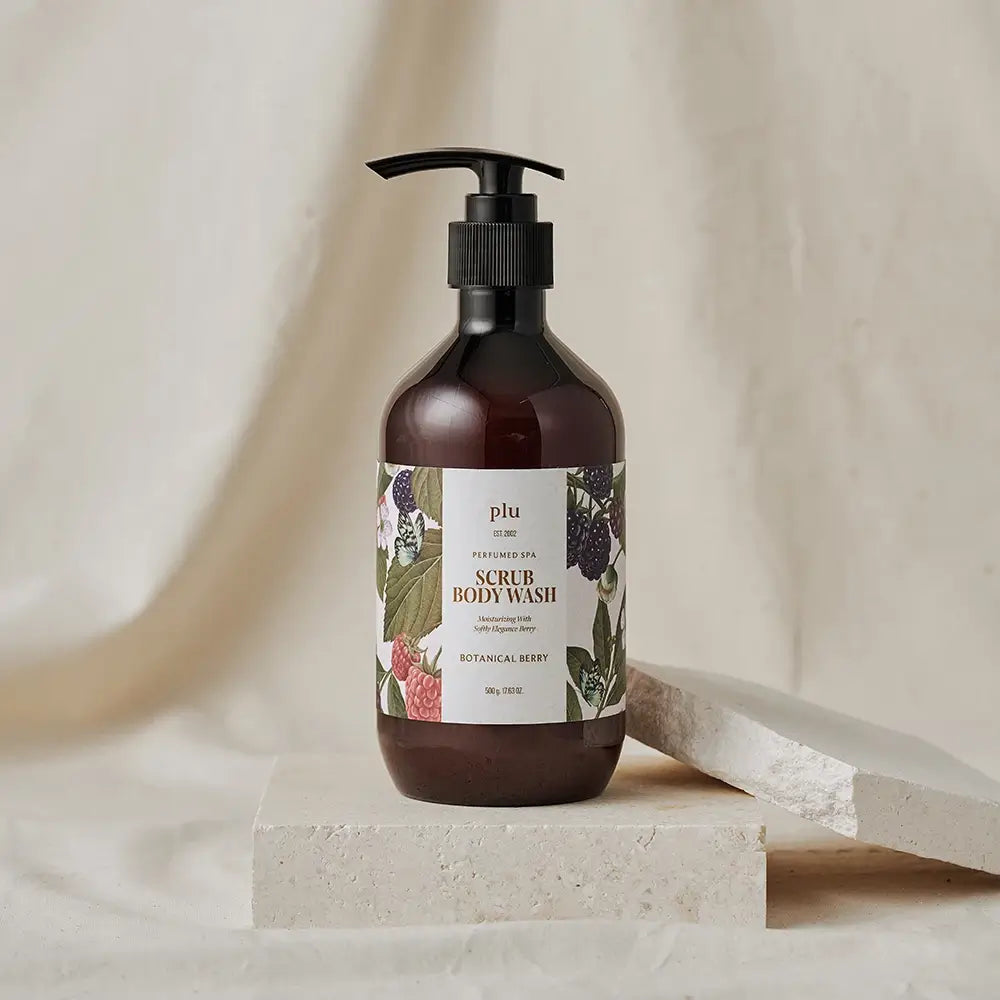 PLU Parfümierte Spa Botanische Beere - Körperpeeling-Duschgel mit Hyaluronsäure-Komplex und mikrokristalliner Zellulose, das zur Hautfeuchtigkeit und zum Hautkomfort beiträgt - 500 g