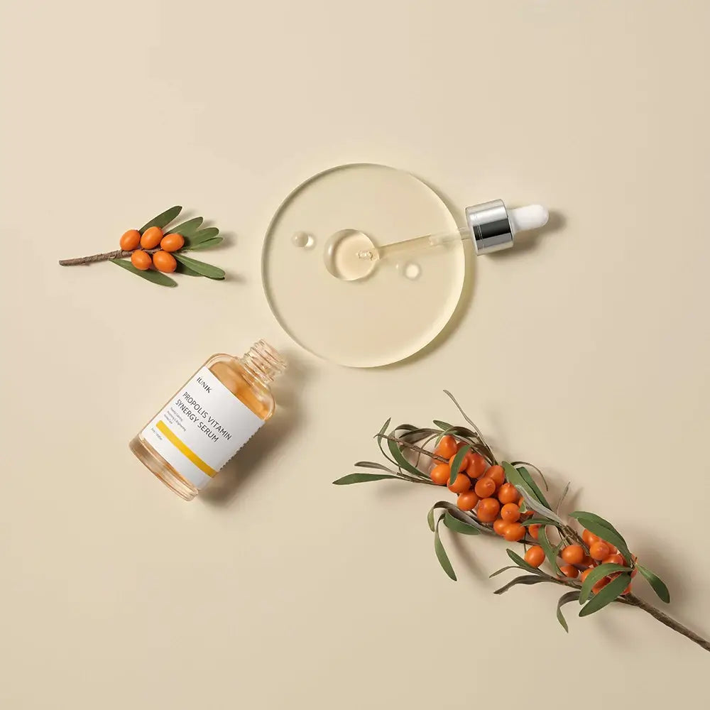 IUNIK Propolis Vitamin Synergy - Gesichtsserum mit Propolis-Extrakt und Sanddornfrucht-Extrakt, das zur Beruhigung der Haut und zur Erhaltung der Vitalität empfindlicher Haut beiträgt - 50 ml