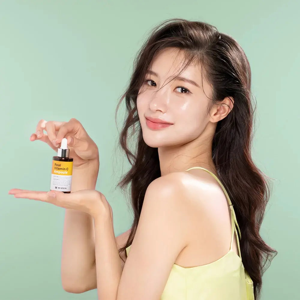MIZON Real Vitamin C Ampoule - Hautserum mit reinem Vitamin C und Arbutin zur Aufhellung und zum Schutz vor oxidativem Stress - 30 ml