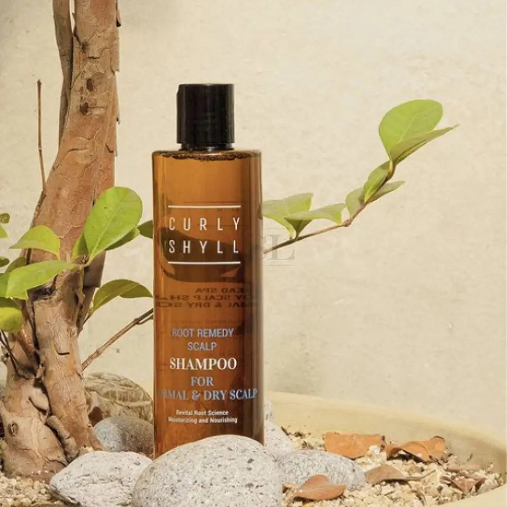 CURLY SHYLL Root Remedy Kopfhaut - Shampoo mit Centella Asiatica Wurzelextrakt und Menthol zur sanften Reinigung von Kopfhaut und Haar, zur Aufrechterhaltung des natürlichen Sebum- und Feuchtigkeitshaushalts - 330 ml