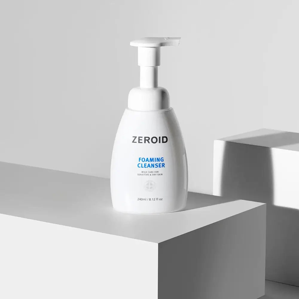 ZEROID Dermacare Reinigungsschaum für empfindliche und trockene Haut 240 ml - Sanfte Reinigung und Feuchtigkeit mit Hyaluronsäure, 240 ml