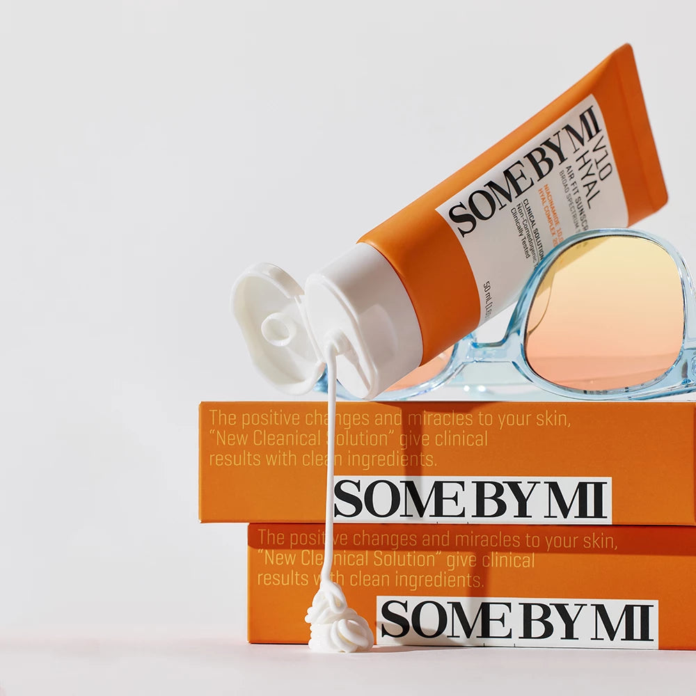 SOME BY MI V10 Hyal Airfit Sonnencreme SPF50 - Gesichtscreme mit Niacinamid und Hyaluronkomplex, schützt die Haut vor UVA- und UVB-Strahlen und erhält die Feuchtigkeit – 50 ml