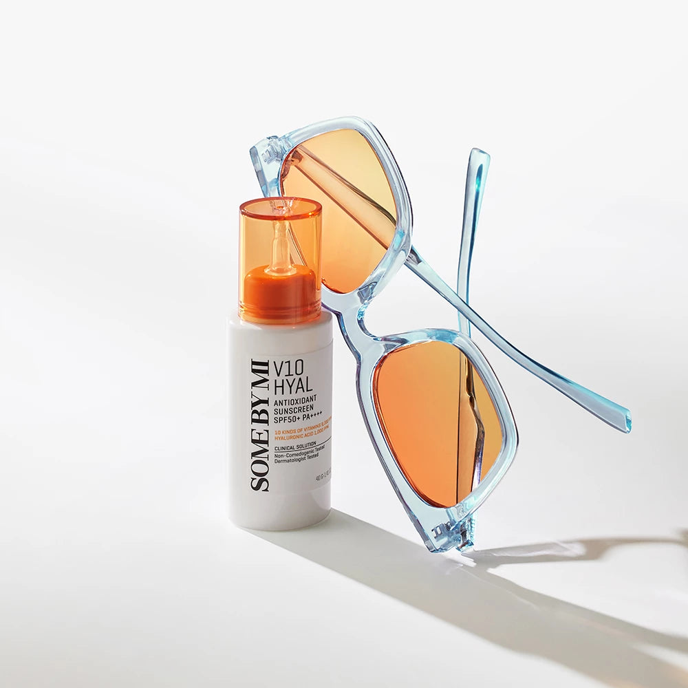 SOME BY MI V10 Hyal Antioxidans Sonnenschutz SPF 50+ PA++++ - Gesichtscreme mit Hyaluronsäure und Niacinamid, die zum Schutz der Haut vor UVA- und UVB-Strahlen und zur Erhaltung der Feuchtigkeit beiträgt - 40 ml