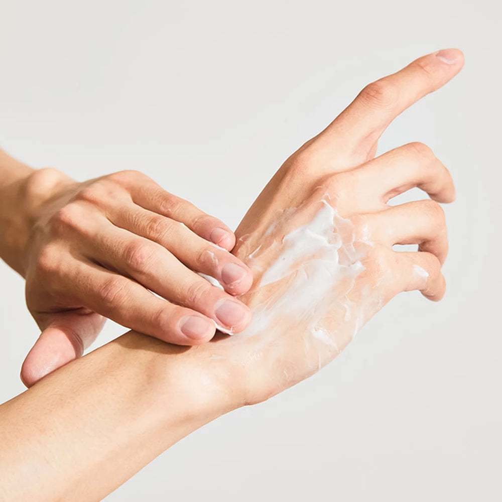 SKYBOTTLE White Rain Handcreme - Handcreme mit Sheabutter und Hyaluronsäure, die zur Hautfeuchtigkeit und zum Hautkomfort beiträgt - 30 ml