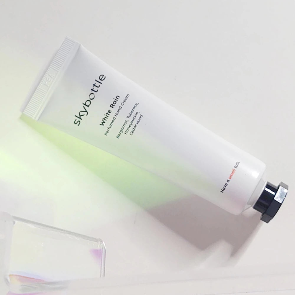 SKYBOTTLE White Rain Handcreme - Handcreme mit Sheabutter und Hyaluronsäure, die zur Hautfeuchtigkeit und zum Hautkomfort beiträgt - 30 ml