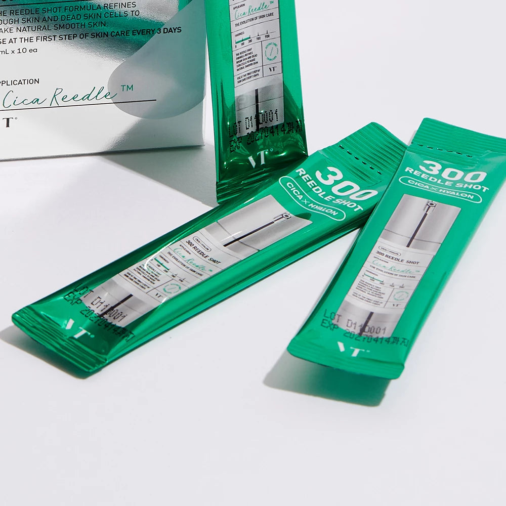 VT COSMETICS 300 Reedle Shot - Gesichtsserum mit Centella Asiatica Extrakt und Hyaluronsäure-Komplex, zur Glättung der Hautoberfläche und Verbesserung des Hautbildes, im praktischen 10er Pack Einzelportionen für Reisen - 2ml x 10 Stk