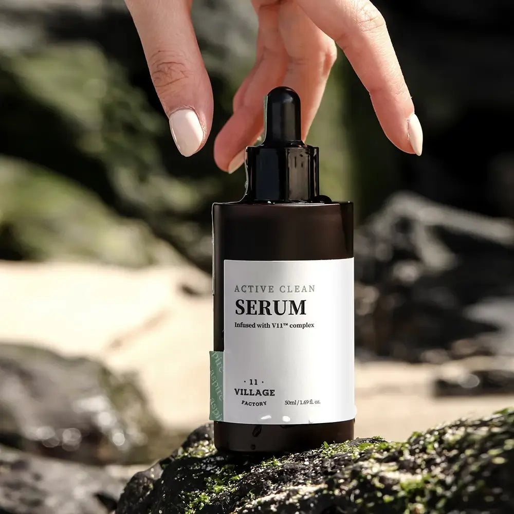 VILLAGE 11 FACTORY Active Clean Serum - Gesichtsserum mit Glykolsäure und Milchsäure, das zu einem sanften Peeling der Haut beiträgt und ein strahlendes Aussehen bewahrt - 50 ml