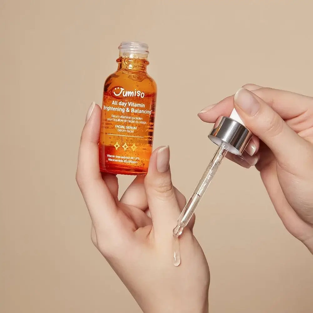 JUMISO All Day Vitamin Aufhellendes und Ausgleichendes Serum - Gesichtsserum mit Vitamin C und Niacinamid, das hilft, stumpfe Haut zu reduzieren und den Teint auszugleichen - 30 ml
