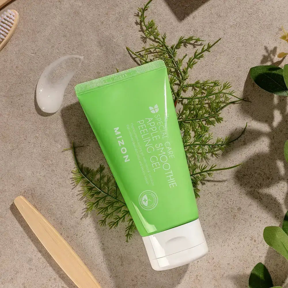MIZON Apple Smoothie Peeling Gel - Peeling-Gel mit Apfelextrakt und natürlicher Zellulose zur Entfernung abgestorbener Hautzellen und zur Sebumkontrolle - 120 ml