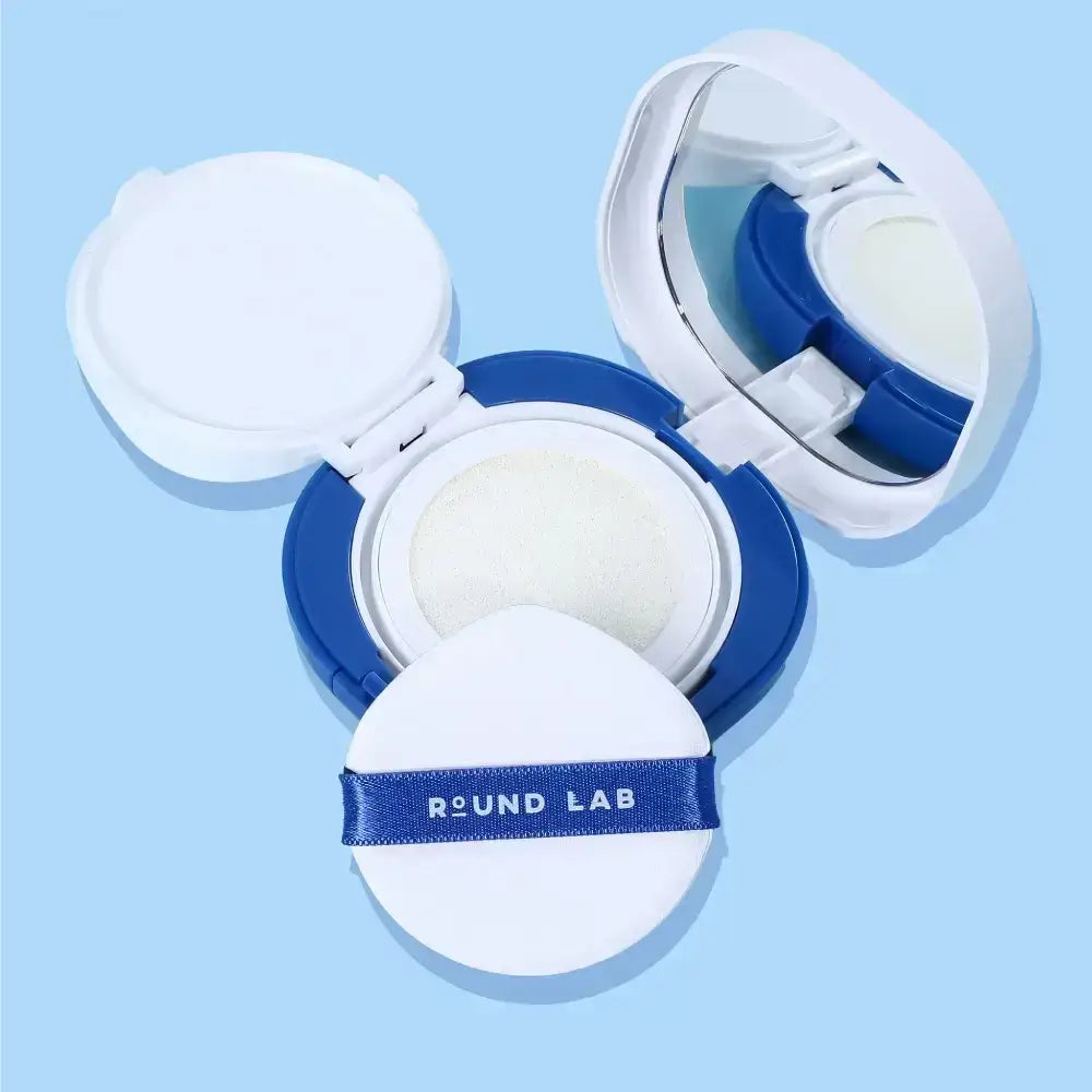 ROUND LAB Birken-Saft Feuchtigkeits-Cushion LSF 50 - Kissenformulierung mit Birkenwasser und Hyaluronsäure, die zum Sonnenschutz und zur Aufrechterhaltung der Hautfeuchtigkeit beiträgt - 15 g