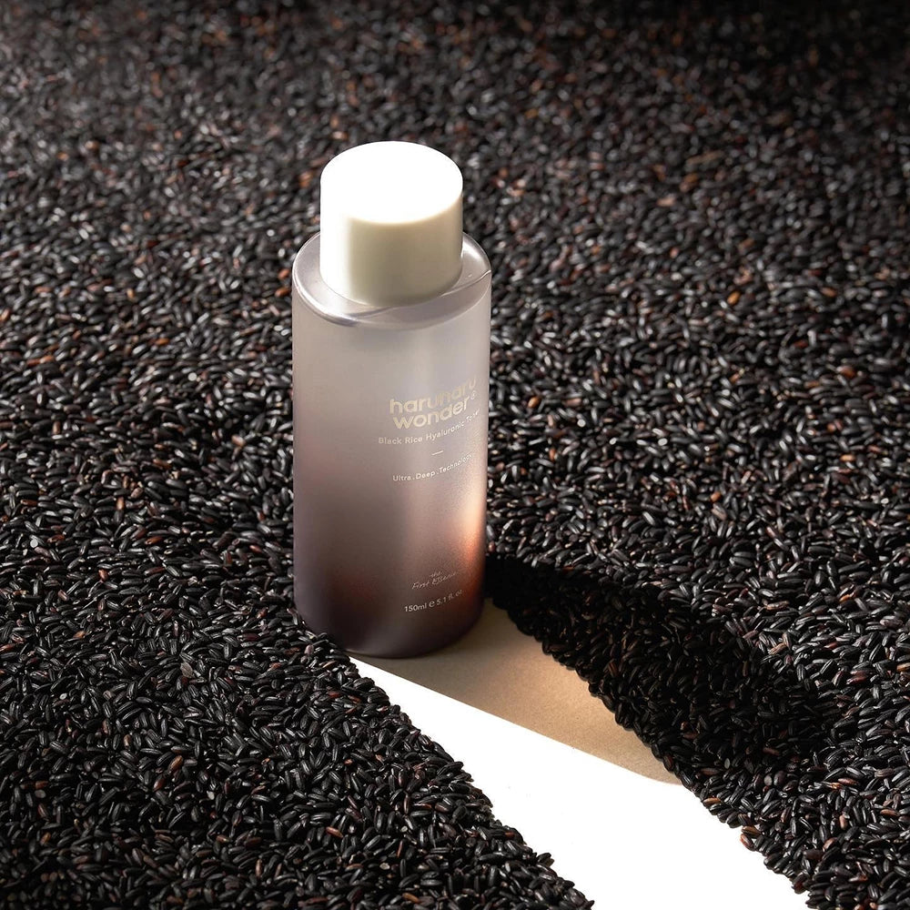 HARUHARU WONDER Black Rice Hyaluronic Toner - Toner für Gesicht, formuliert mit fermentiertem schwarzen Reisextrakt und Hyaluronsäure, die zur Hautfeuchtigkeit und zur Aufrechterhaltung des optimalen Feuchtigkeitsniveaus der Haut beitragen - 150 ml