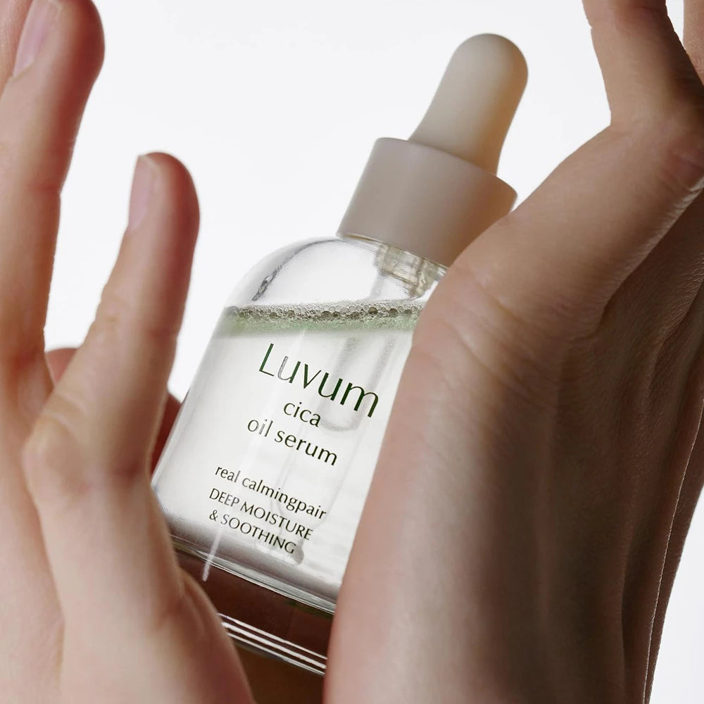 LUVUM Beruhigendes Repair Cica Öl Serum - Gesichtsserum mit Centella Asiatica Extrakt und Ceramid NP zur Beruhigung empfindlicher und gereizter Haut und zur Stärkung der Hautbarriere - 30 ml