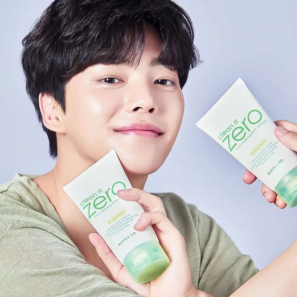 BANILA CO Clean it Zero Porenklärende Schaumreinigung - Reinigungsschaum mit natürlichem Ton und Tri-Peel Acid, der hilft, überschüssigen Talg aus den Poren zu absorbieren und den Haut-pH-Wert auf 5,5 zu halten - 150 ml