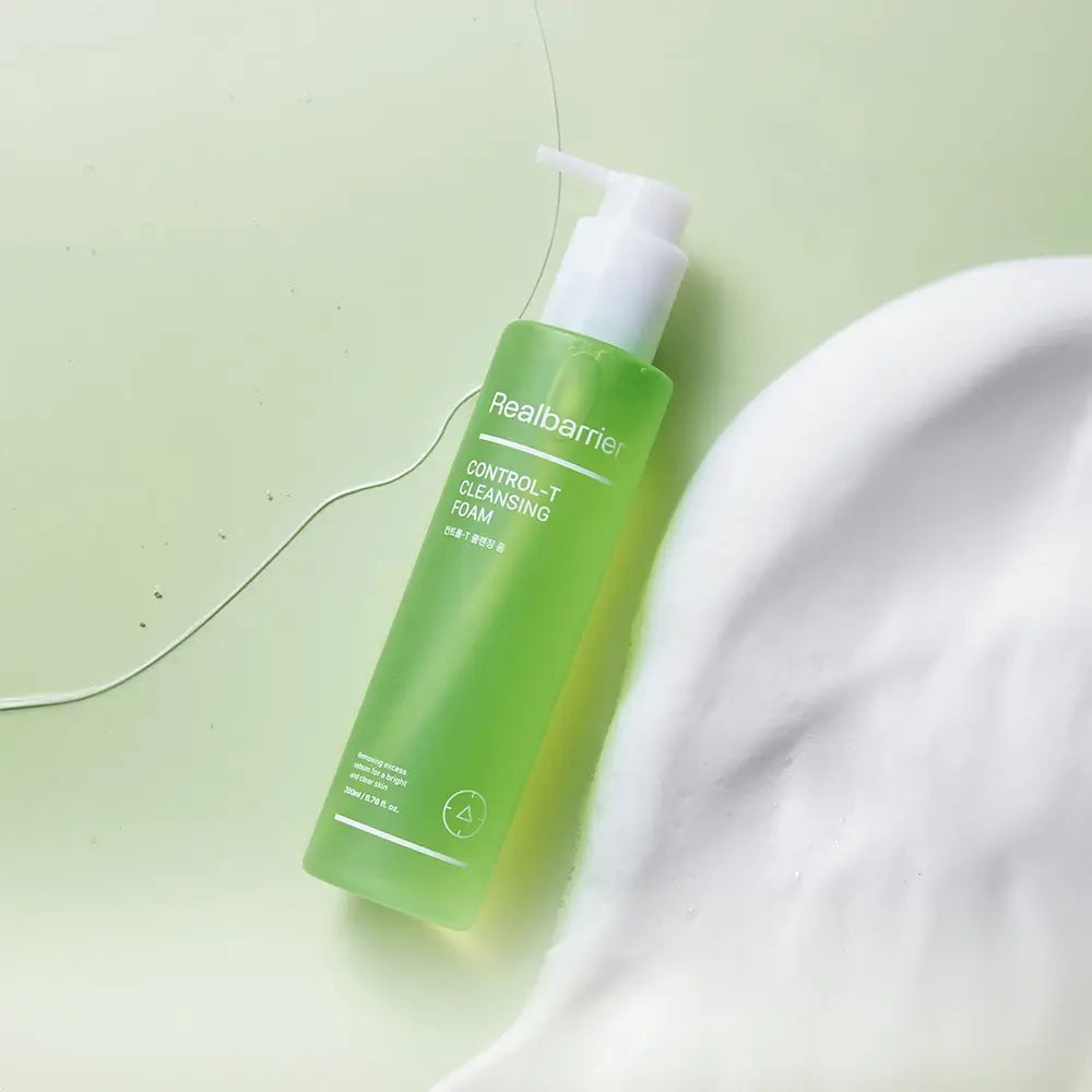 Real Barrier Control-T Reinigungsschaum für fettige Haut - Sanfte Reinigung und Beruhigung bei Akne, 200 ml