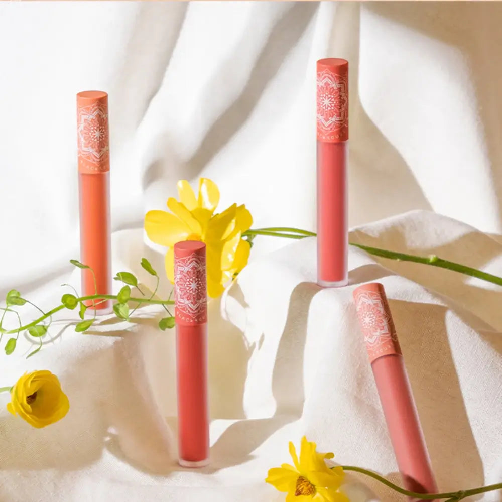 BLACK ROUGE Cream Matt Rouge 3 - Lippenstift mit intensen Farbpigmenten und mattierenden Wirkstoffen für ein gleichmäßiges Auftragen und ein mattes Finish, ohne sich in feinen Lippenlinien abzusetzen - 5 g - CM 16 Hey
