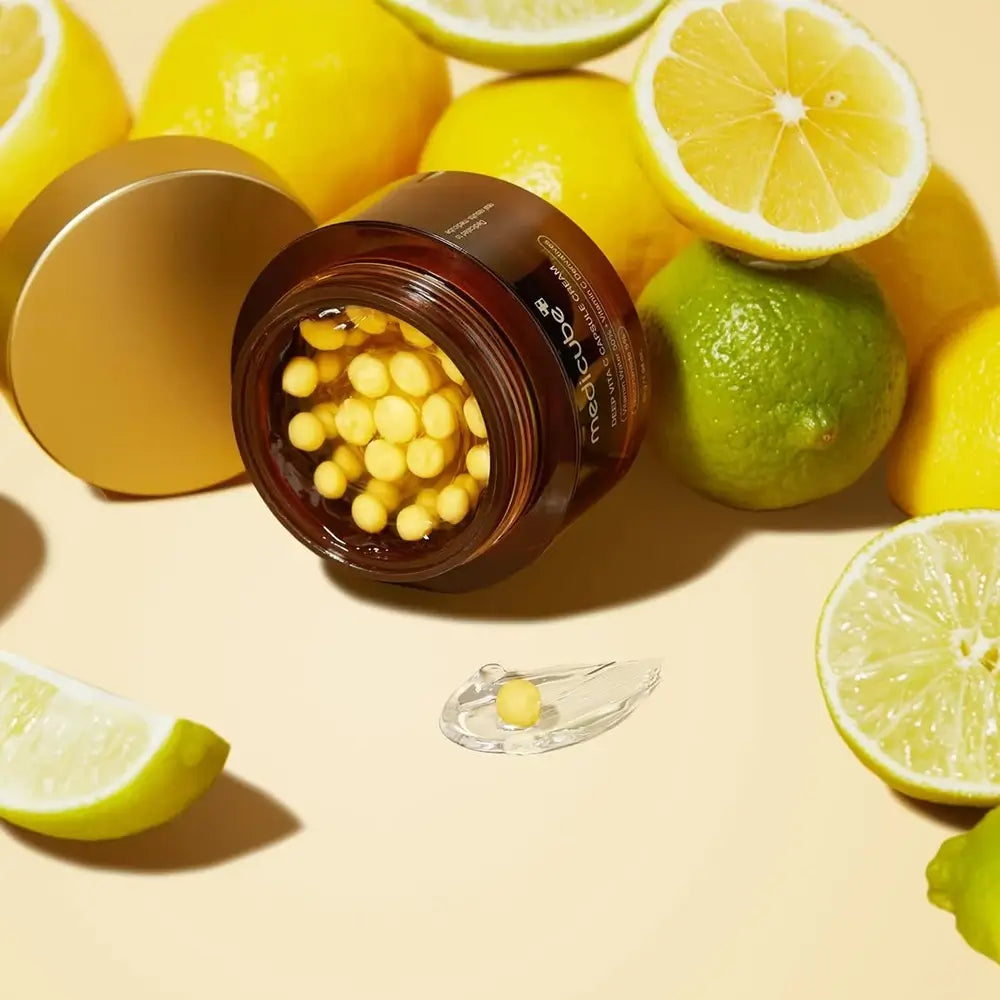 MEDICUBE Deep Vita C Kapsel - Gesichtspflege mit Niacinamid (Vitamin B3) und Ascorbinsäure (reines Vitamin C) für einen gleichmäßigen Hautton und Feuchtigkeit - 55g