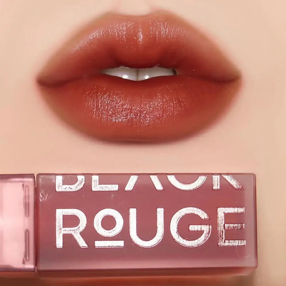 BLACK ROUGE Double Layer Over Velvet - flüssiger Lippenstift mit Hyaluronsäure und Süßmandelöl, spendet Feuchtigkeit und sorgt für Komfort - 4,1 g - DL03 Fauve layer