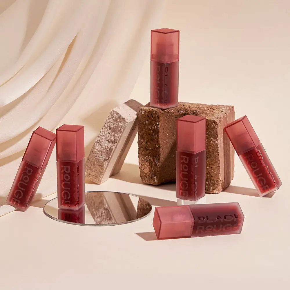 BLACK ROUGE Double Layer Over Velvet - Lippenstift mit Hyaluronsäure und Süßmandelöl, spendet Feuchtigkeit und sorgt für Komfort - 4,1 g - DL06 Woody Layer