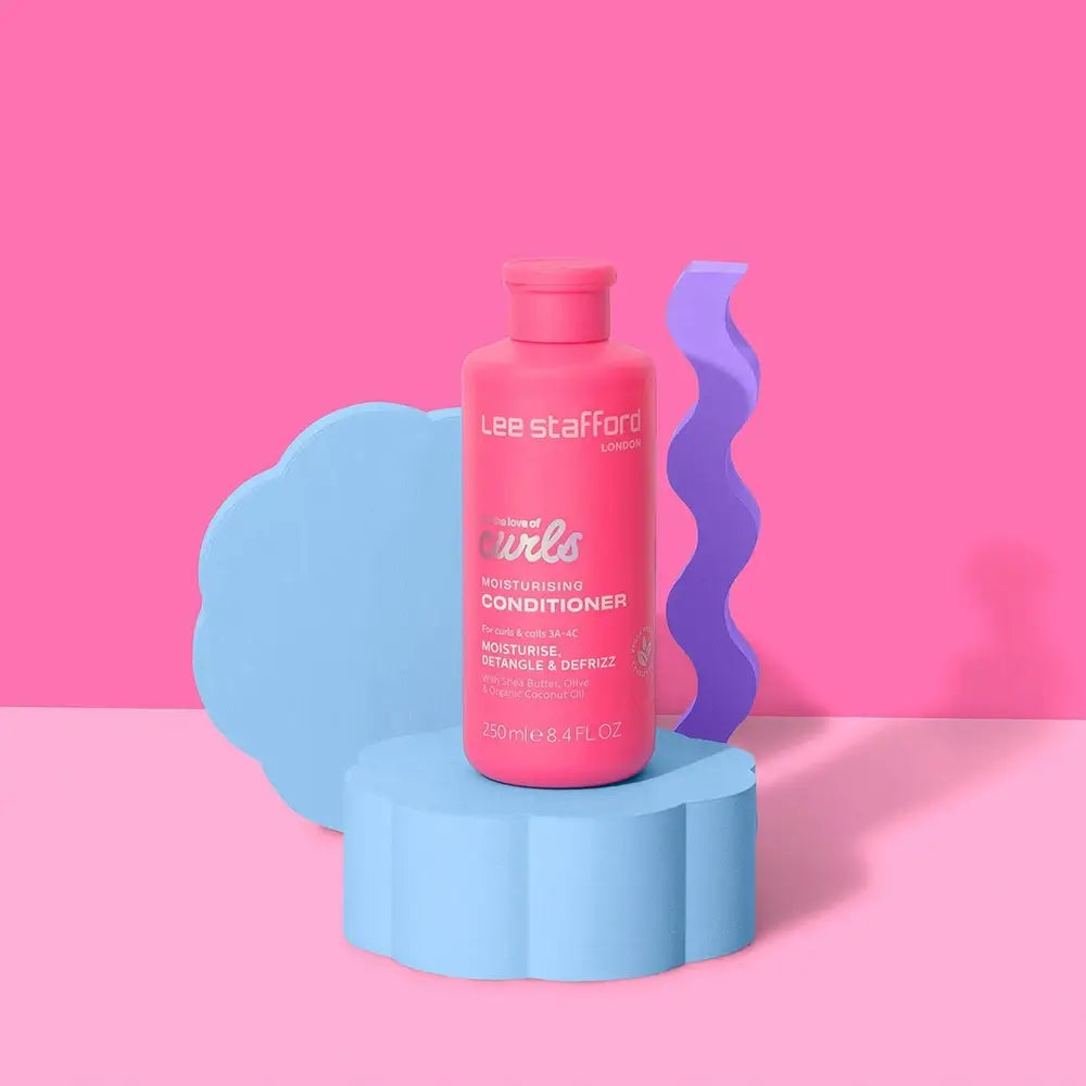 LEE STAFFORD Conditioner für Locken - Angereichert mit Sheabutter und Olivenöl, nährt und glättet krauses Haar - 250 ml