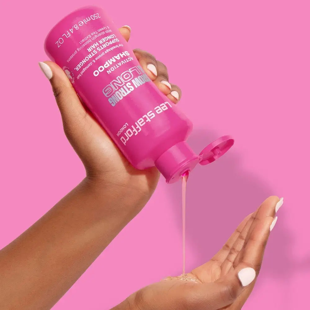 LEE STAFFORD Grow Strong&Long Aktivierungs-Shampoo - Shampoo formuliert mit Pro-Growth Komplex und Grüntee-Extrakt, das zur Stimulierung des Haarwachstums und zur Reduzierung von Haarausfall beiträgt - 250 ml