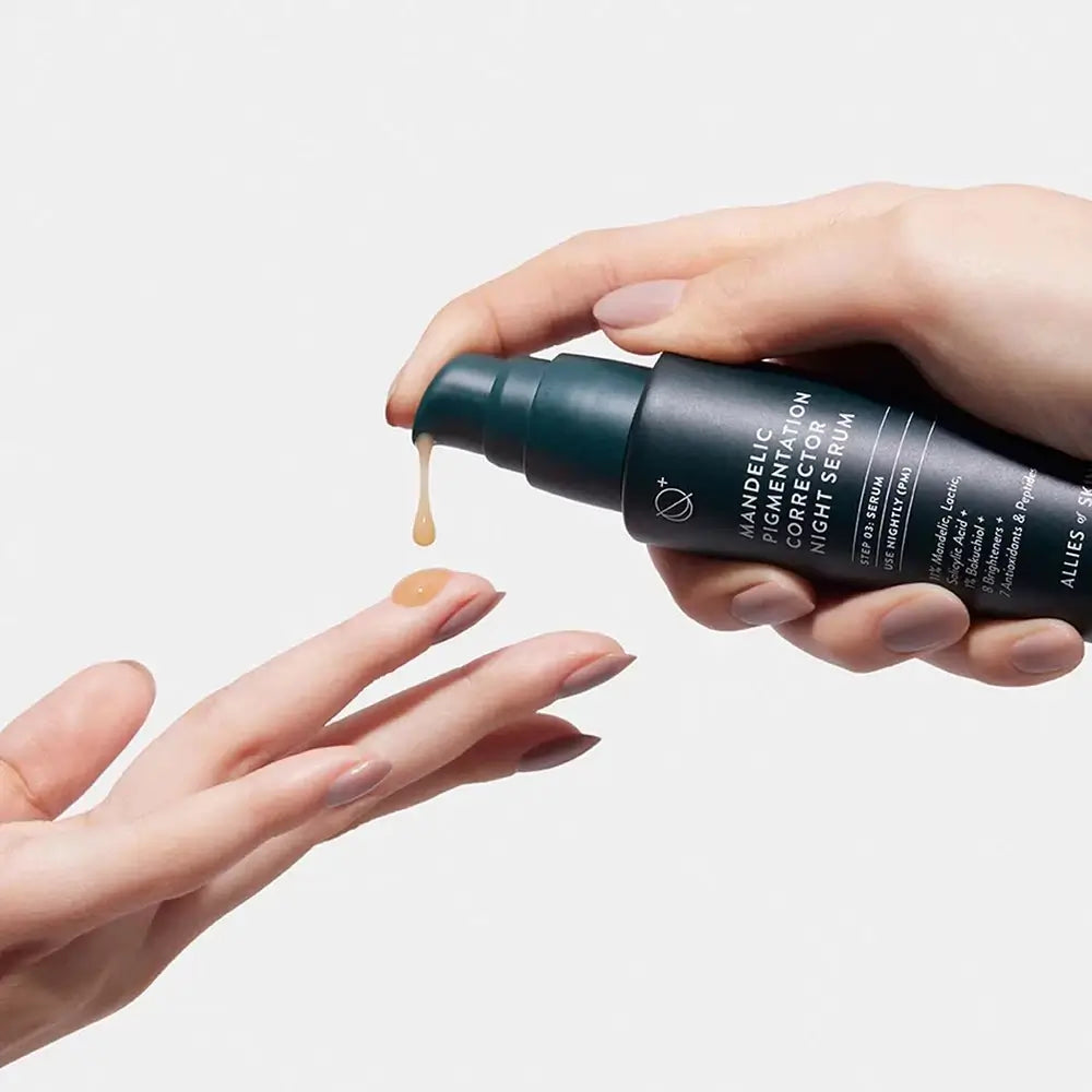 Etikett mit Angaben zu 11 % Mandelic/Lactic/Salicylic Acid und Bakuchiol
