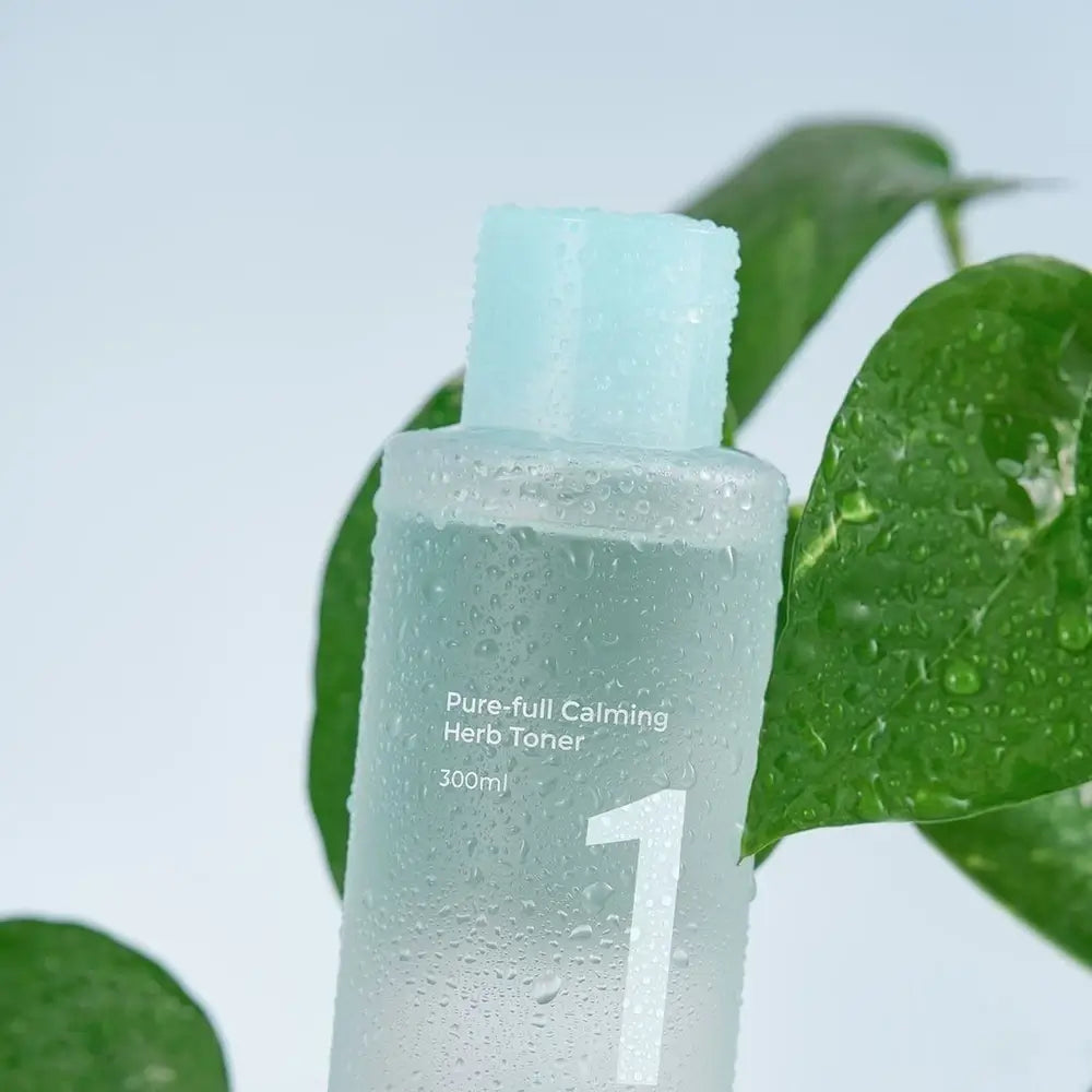 NUMBUZIN Nr.1 Pure-Full Toner Beruhigendes Gesichtswasser 300 ml - Beruhigung und Feuchtigkeit für empfindliche Haut, gegen Rötungen, 300 ml
