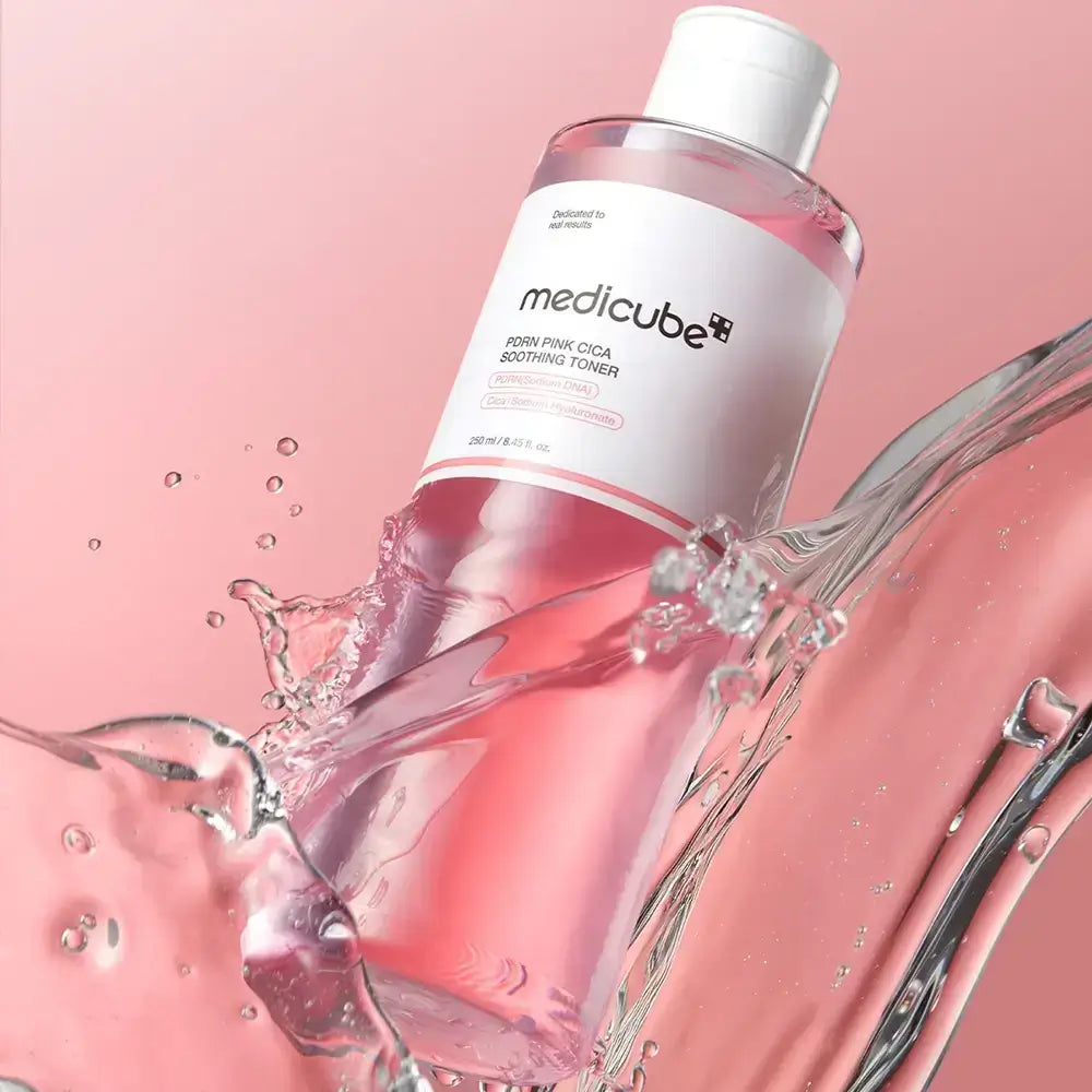 MEDICUBE PDRN Pink Cica Toner feuchtigkeitsspendend aufhellend mit Lachs-PDRN - intensive Beruhigung und Regeneration, 250 ml