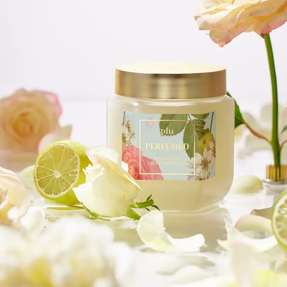 PLU Seifen-Körperpeeling Fleur Soap - mit Zucker und AHA formuliert, entfernt abgestorbene Hautzellen - 500 g