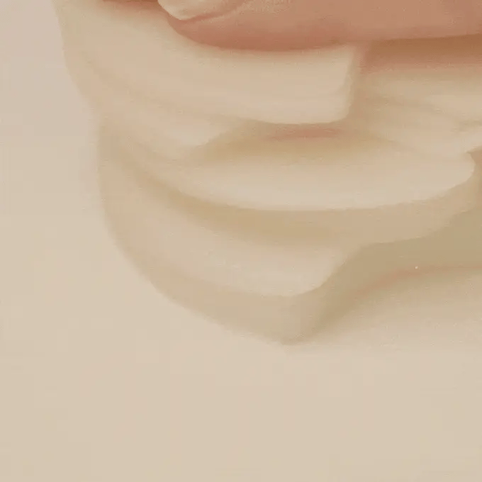 Wirkstoffe: Centella, Panthenol, Hyaluronsäure	