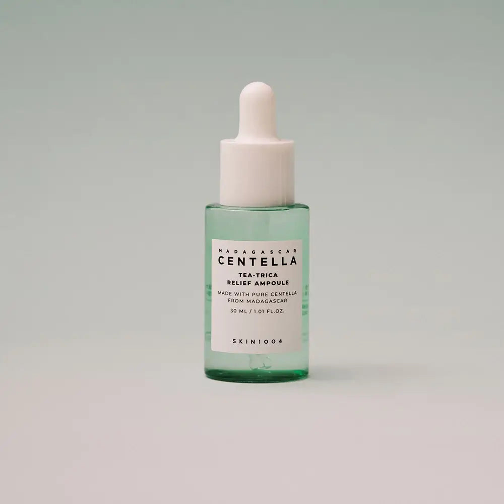 Textur des klärenden Serums mit Teebaum	