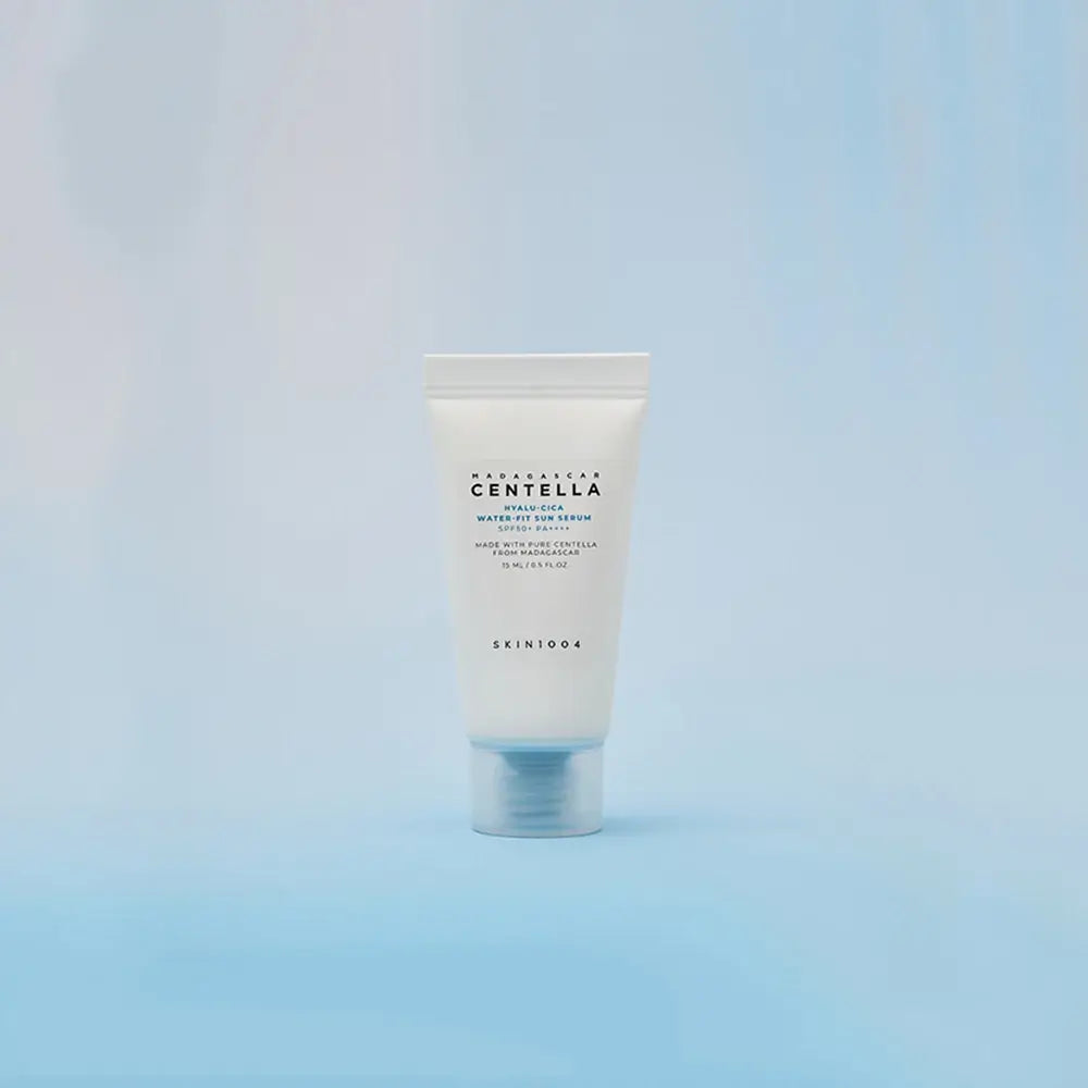 Leichte Textur des 15 ml Serums auf der Haut	
