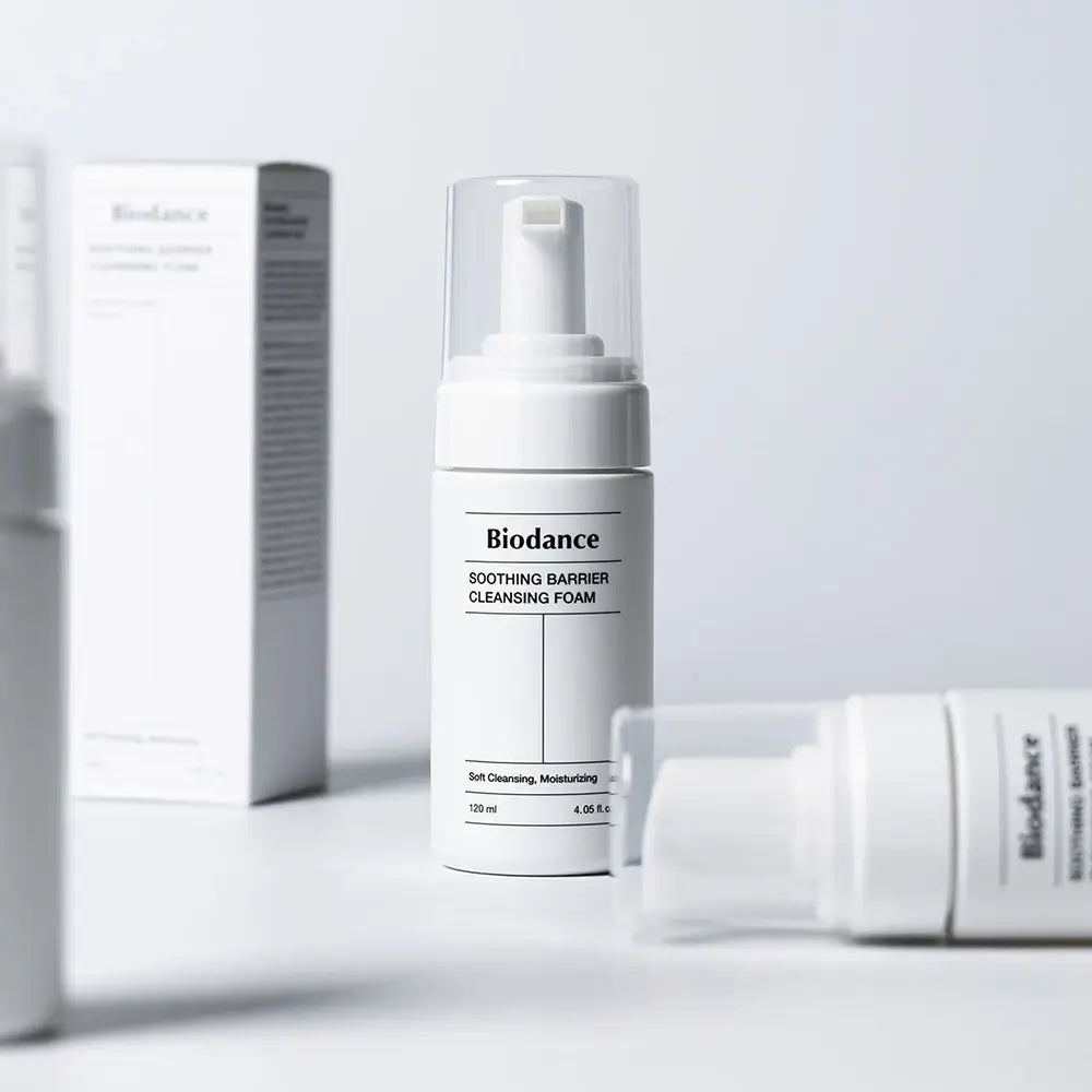 BIODANCE Beruhigender Barriere-Schaumreiniger für das Gesicht 120 ml - Sanfte Reinigung und intensive Feuchtigkeit mit pflanzlichem Mucin, 120 ml