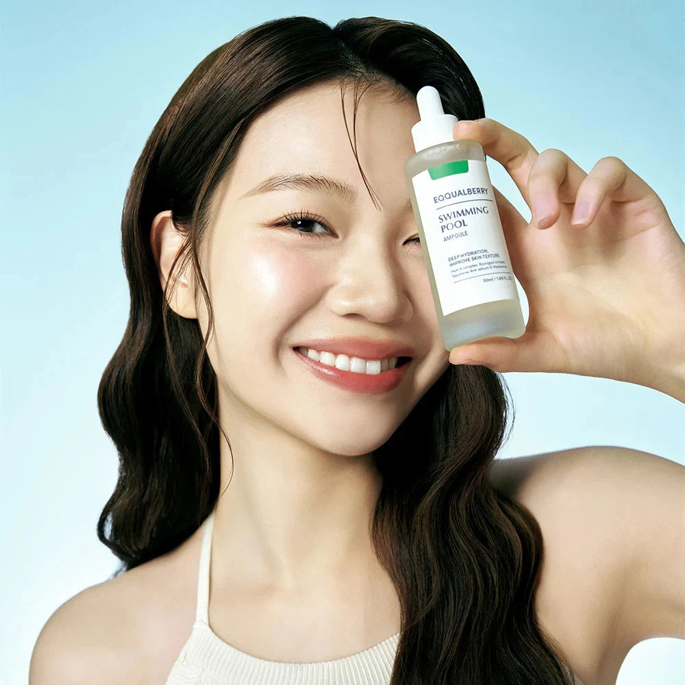 EQQUALBERRY Schwimmbad Ampulle - Gesichtsserum mit Hyaluronsäure und Centella Asiatica Extrakt, das zur Hautfeuchtigkeit und zum Hautkomfort beiträgt - 50 ml