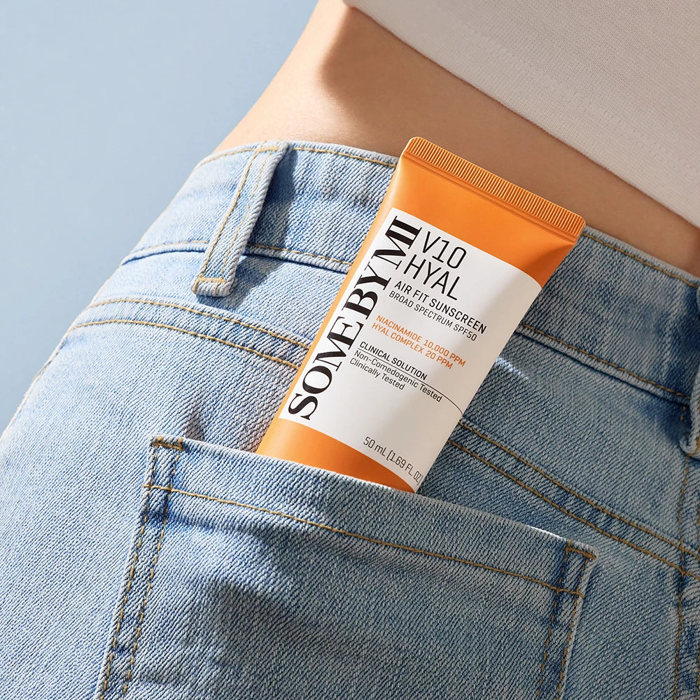 SOME BY MI V10 Hyal Airfit Sonnencreme SPF50 - Gesichtscreme mit Niacinamid und Hyaluronkomplex, schützt die Haut vor UVA- und UVB-Strahlen und erhält die Feuchtigkeit – 50 ml