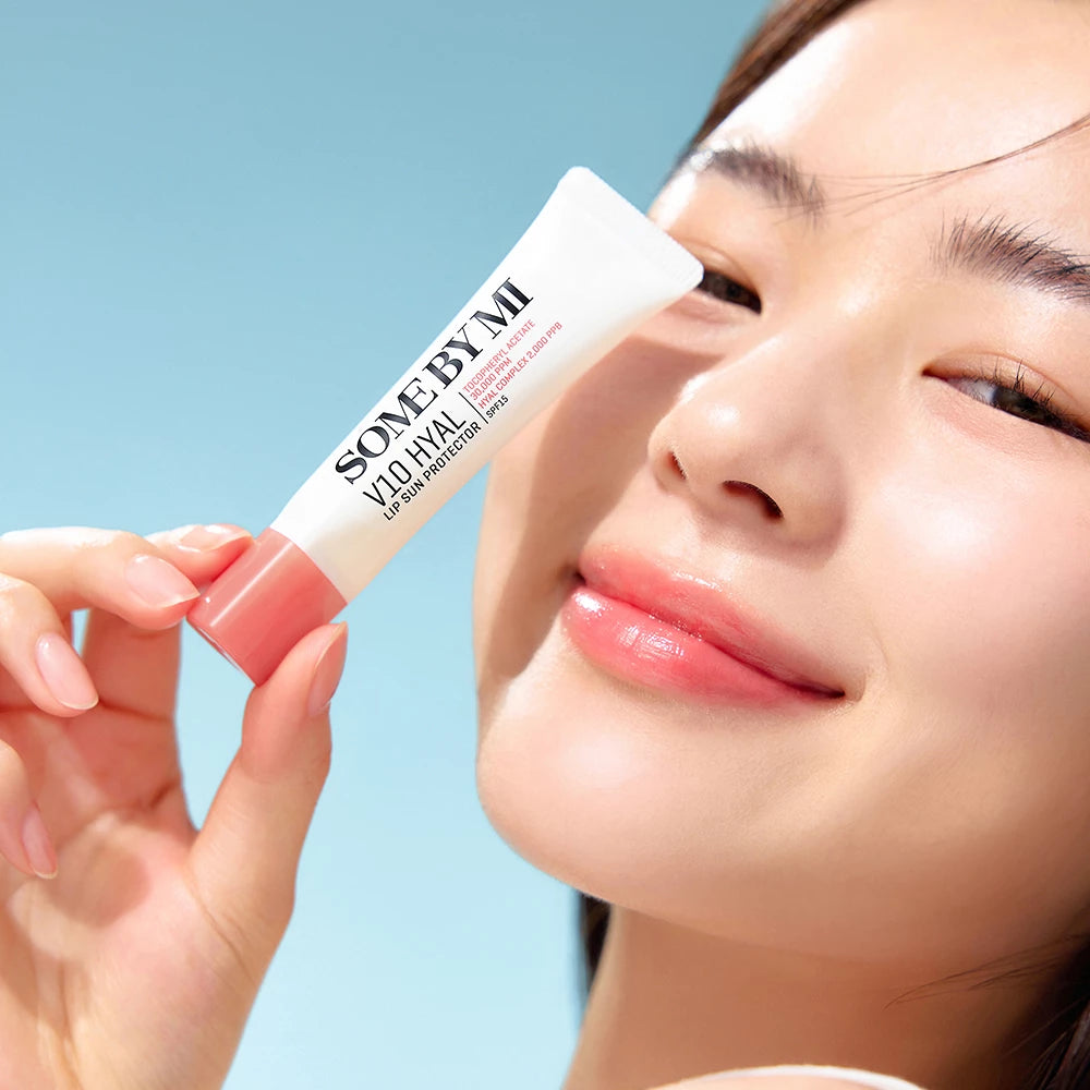 SOME BY MI V10 Hyal Lip Protector Rosy SPF15 - Lippenbalsam mit Sheabutter und Hyaluronsäure, 7 ml - Rosy