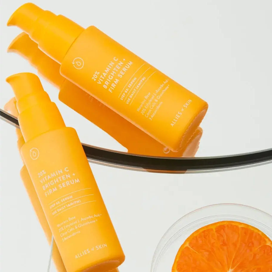 Nahaufnahme: Etikett mit 20 % Vitamin C und Orange Cell Complex
